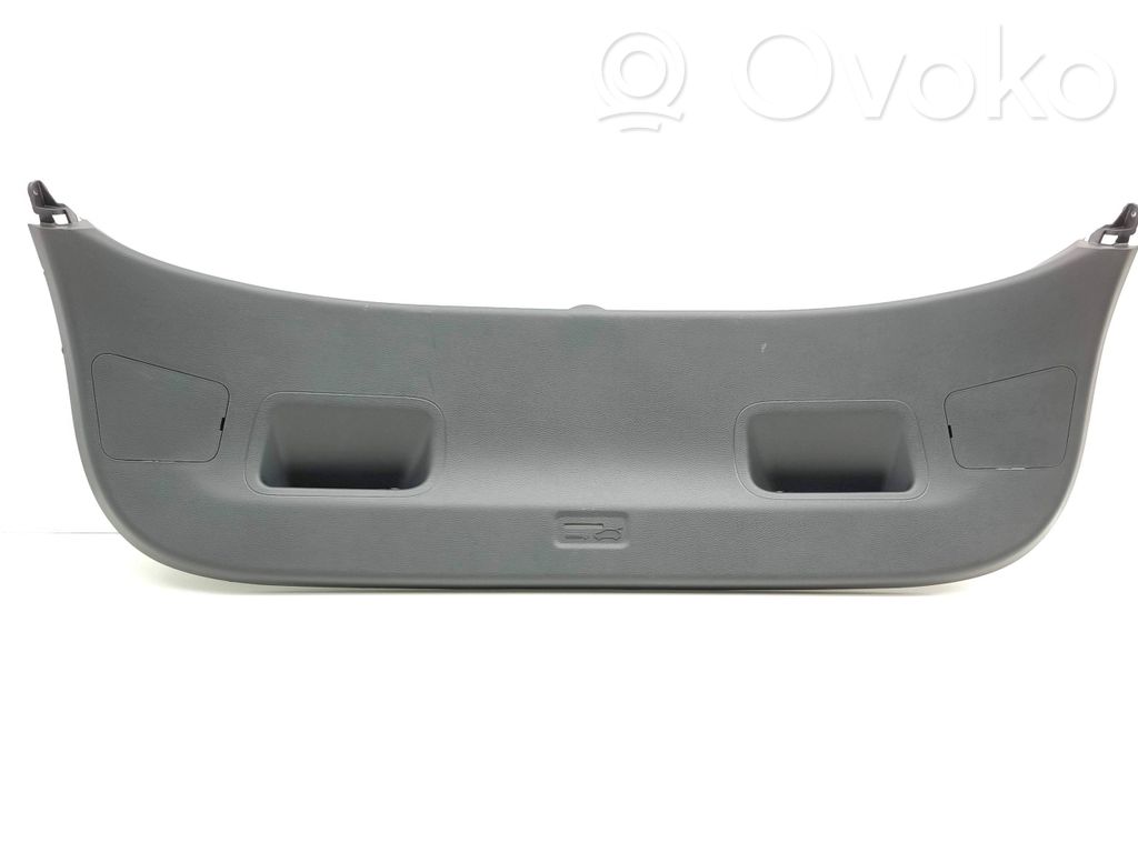 Hyundai i30 Tailgate/boot lid cover trim 