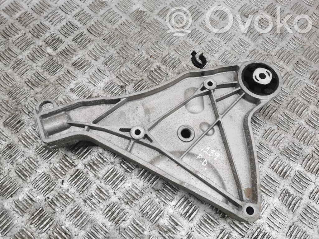 Mini One - Cooper F56 F55 Engine mounting bracket 