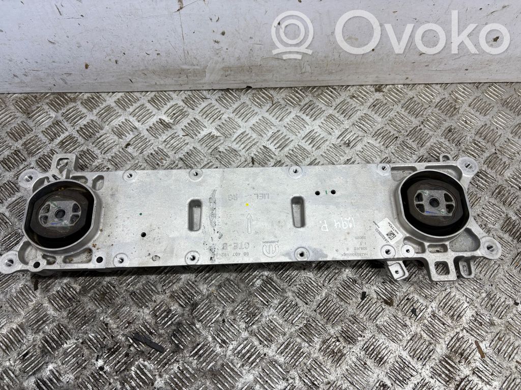 Peugeot 3008 III Engine mount bracket 