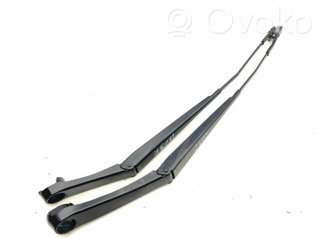 Volkswagen ID.3 Front wiper blade arm 