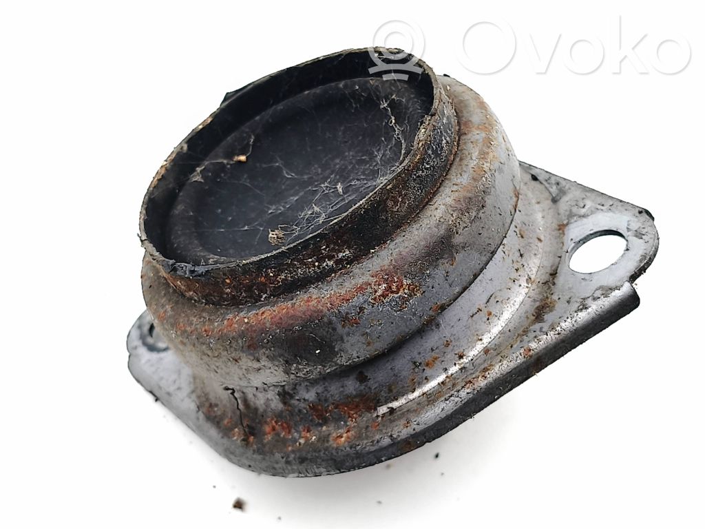 Maserati Quattroporte Engine mount bracket 