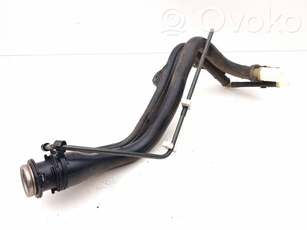 Suzuki Vitara (LY) Tubo e bocchettone per riempimento serbatoio del carburante