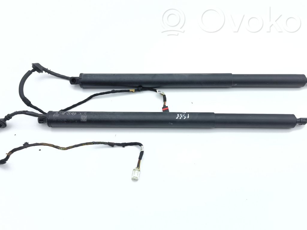 Jeep Avenger Tailgate strut 