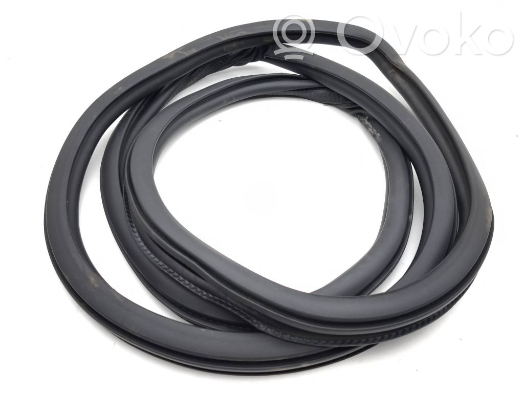 Etuoven kumitiiviste   8Y0831721B