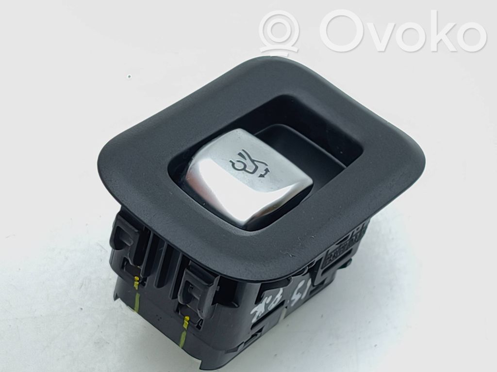 Mercedes-Benz GLC AMG Tailgate opening switch 