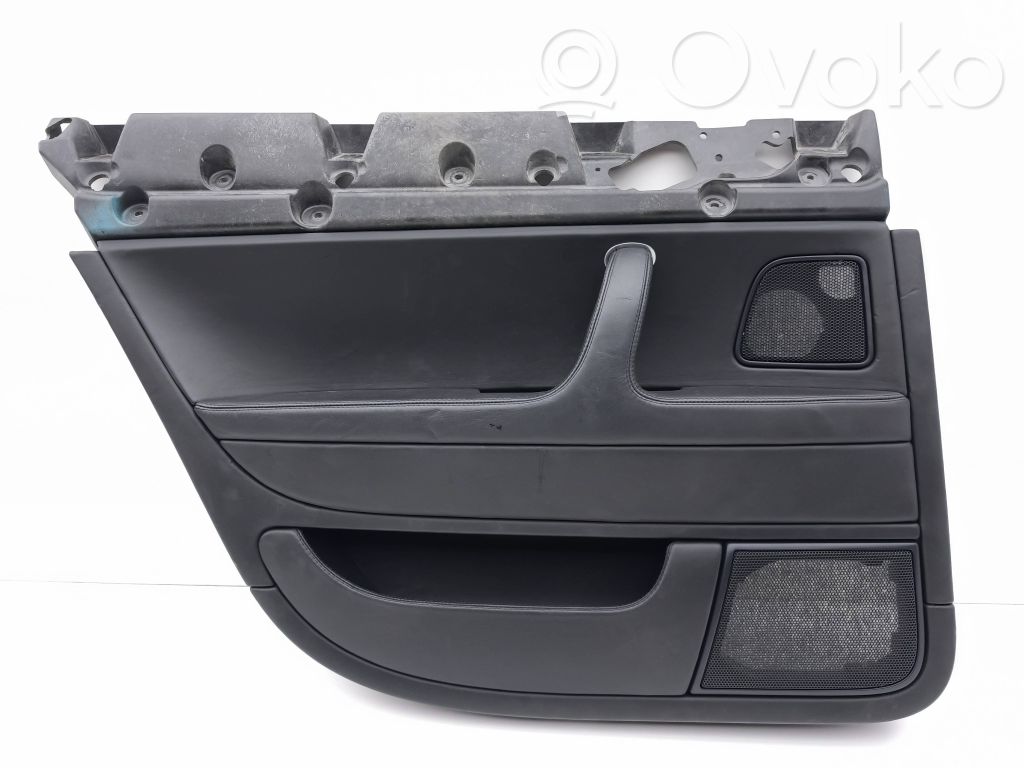 Apšuvums aizmugurējām durvīm   009205,3W5867303