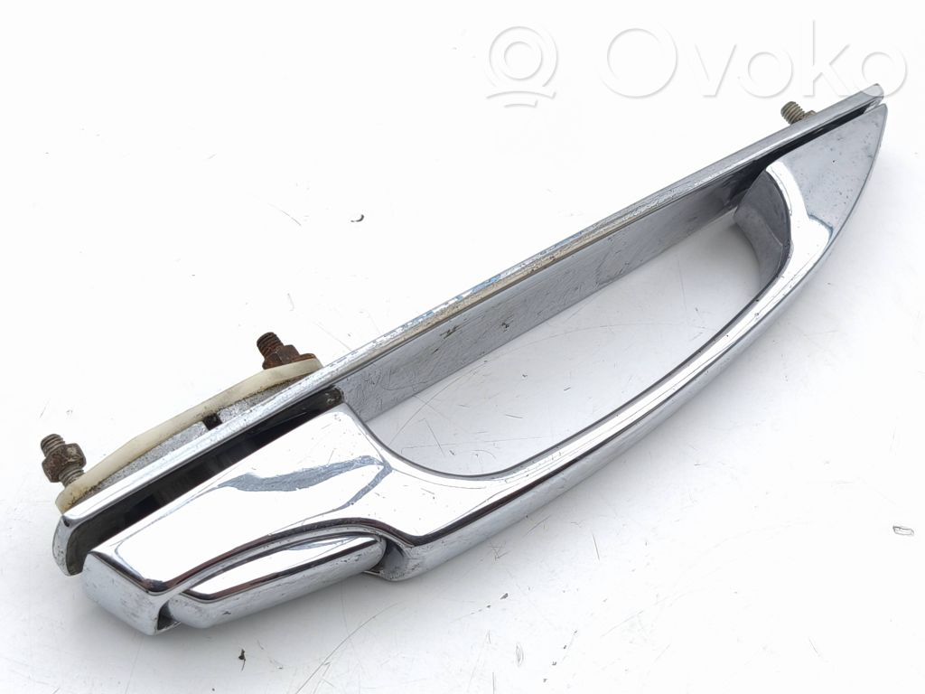 Manecilla externa puerta delantera