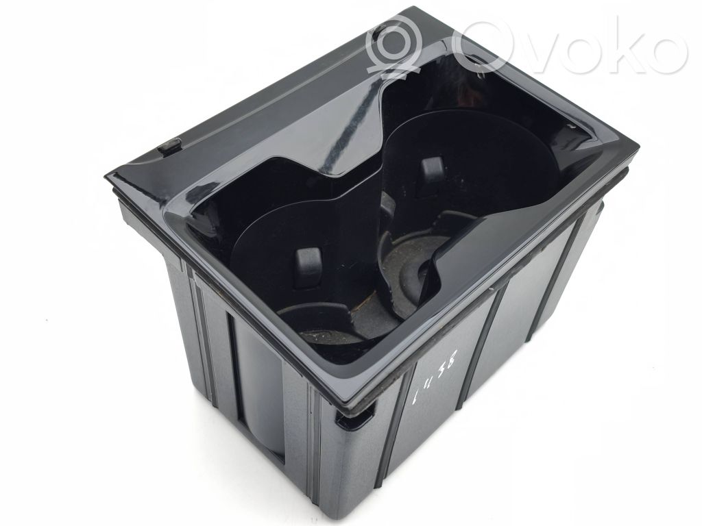 Mukiteline edessä   R2KXR13560ACW