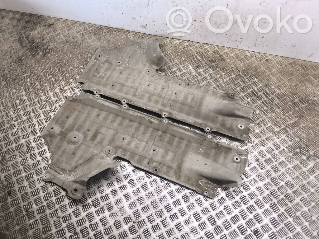 Nissan 370Z Protecție centrală motor 