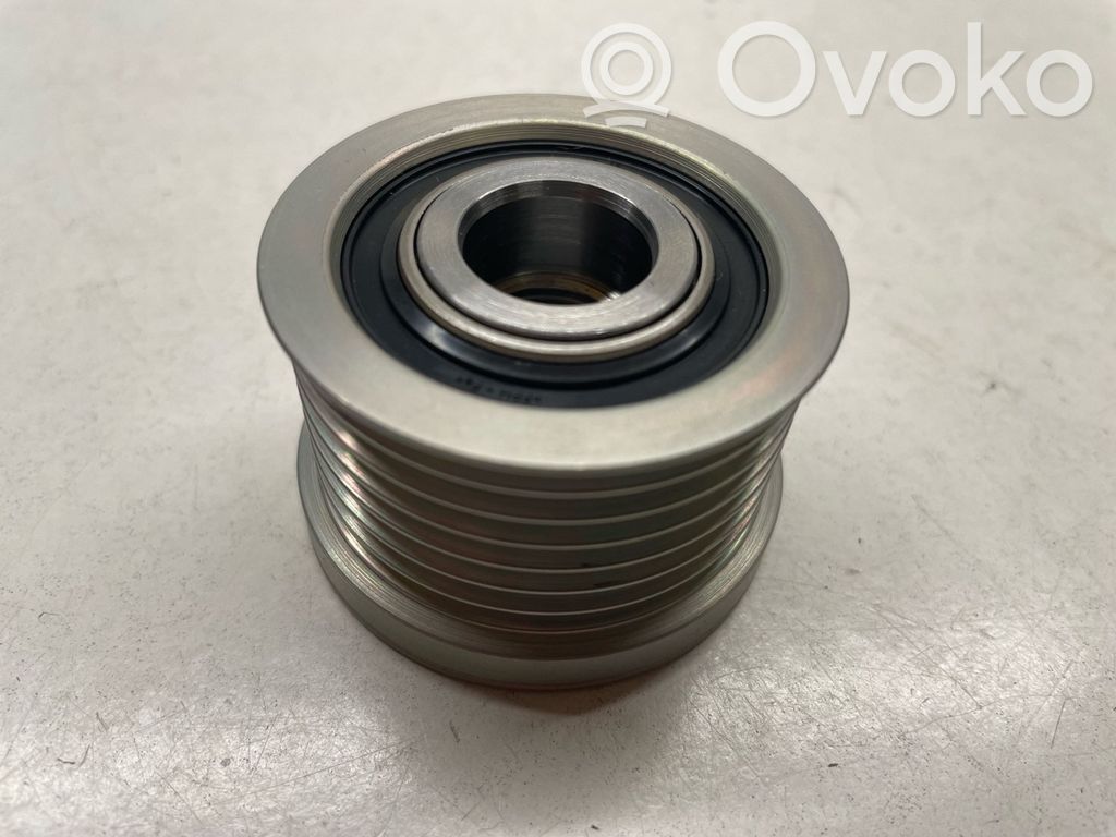 BMW 3 E92 E93 Koło pasowe alternatora 