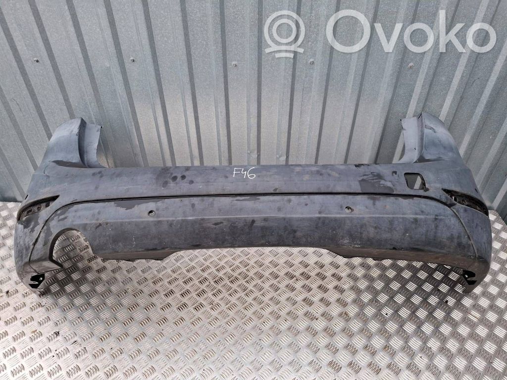BMW 2 F46 Parachoques 