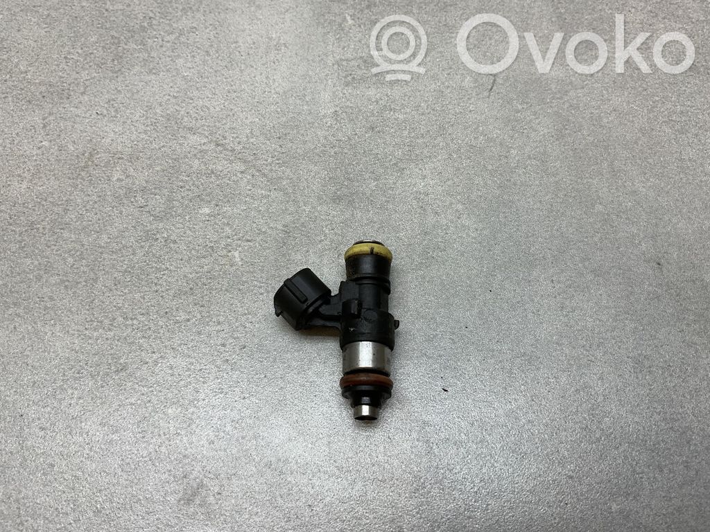 Volkswagen PASSAT B7 Inyector de combustible 