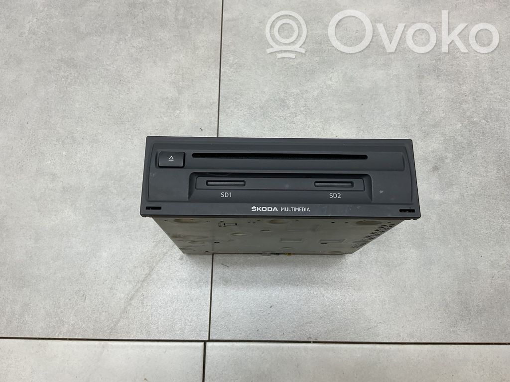 Panel / Radioodtwarzacz CD/DVD/GPS   5E0035020D