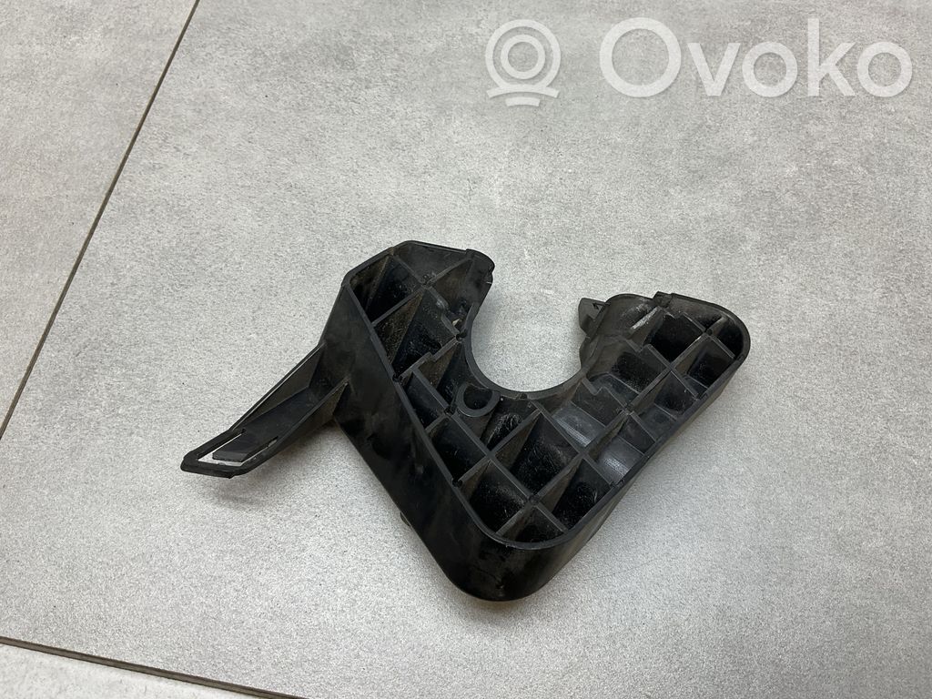 Front bumper mounting bracket   8V4117A796AF