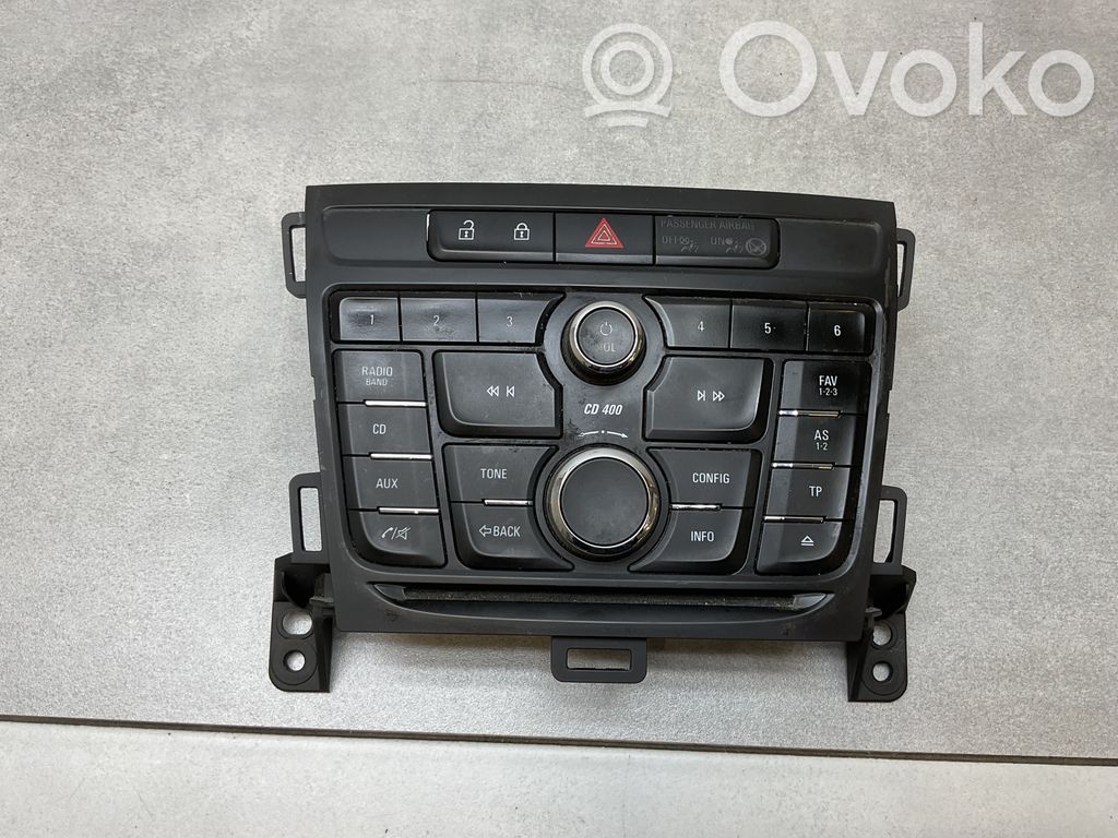 Opel Zafira C Panel radia 
