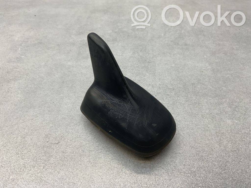 Antena GPS   8V0035503B