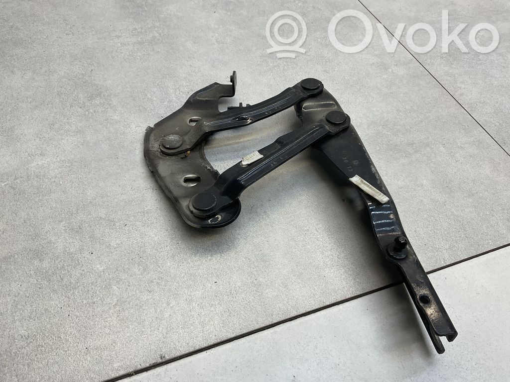 Audi A1 Engine bonnet/hood hinges 