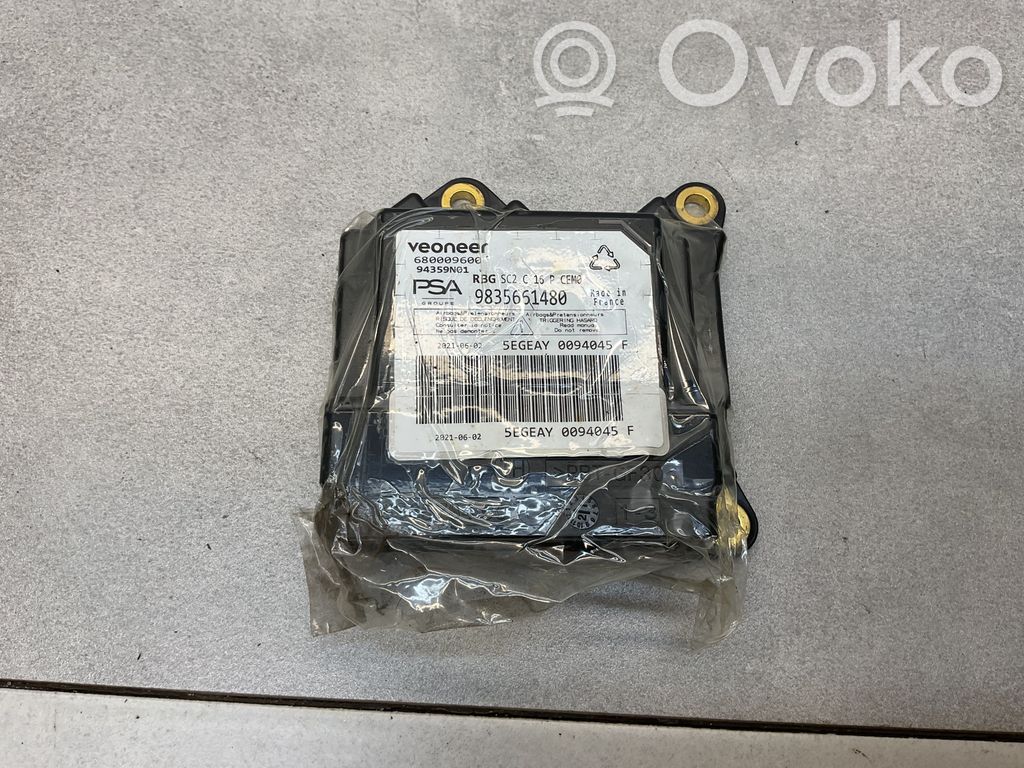 Opel Mokka B Airbag control unit/module 