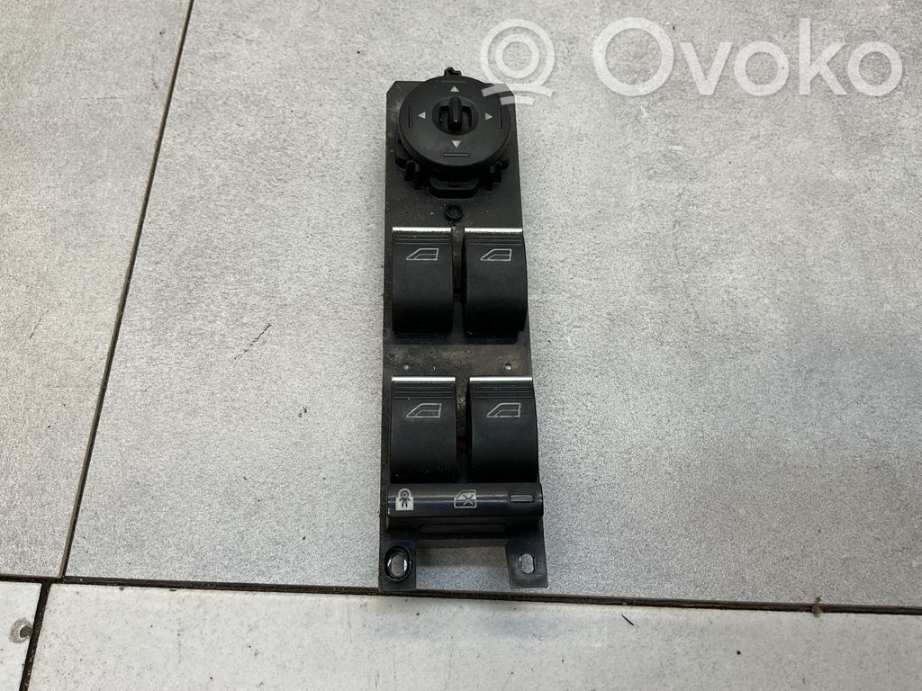 Ford Grand C-MAX Przyciski szyb 