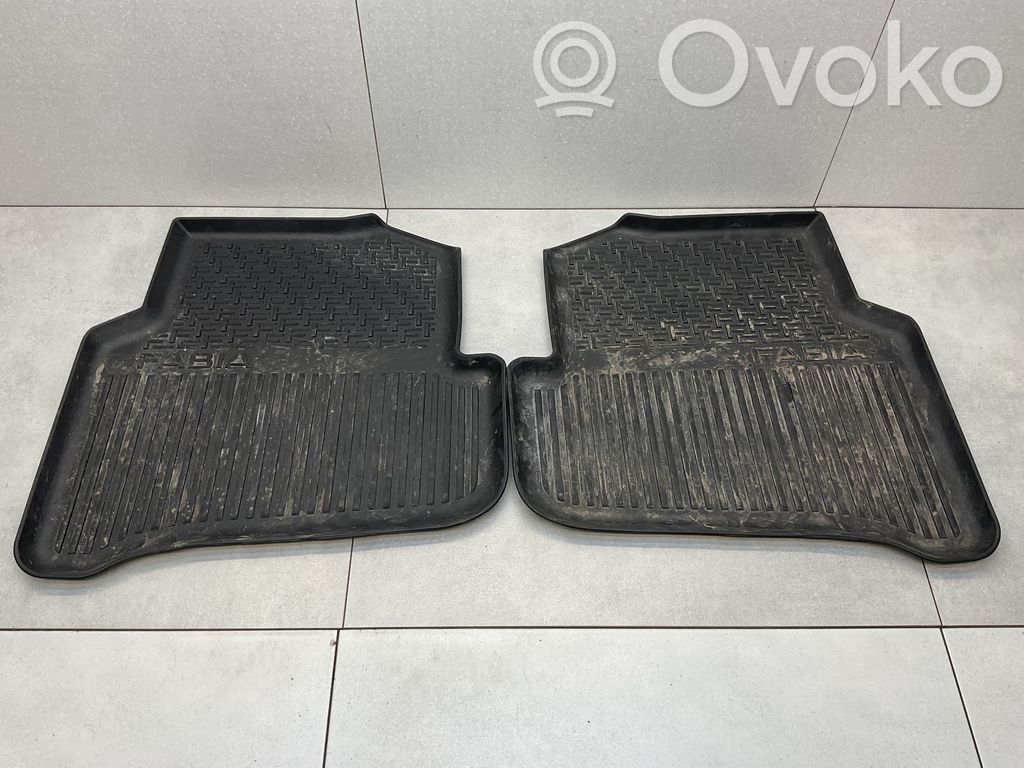 Dywanik samochodowy tylny   6V0862451,6V0862452