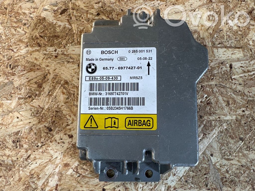 Module de contrôle airbag   0285001531,6977427,31697742701V