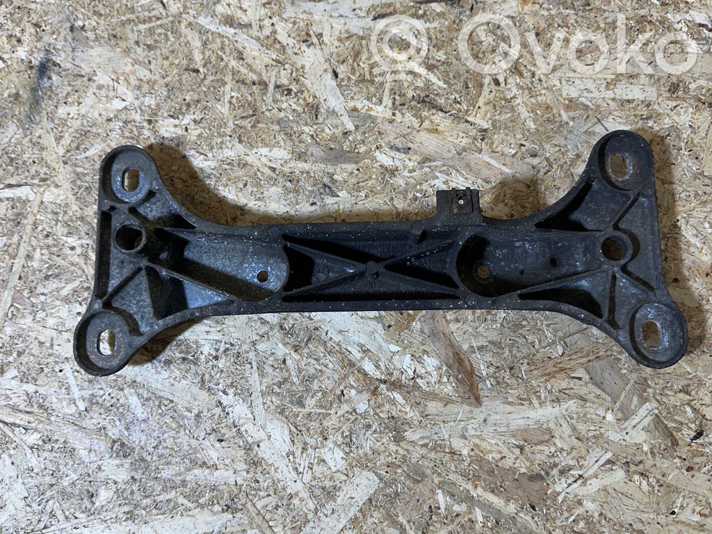 Gearbox mounting bracket   6760300