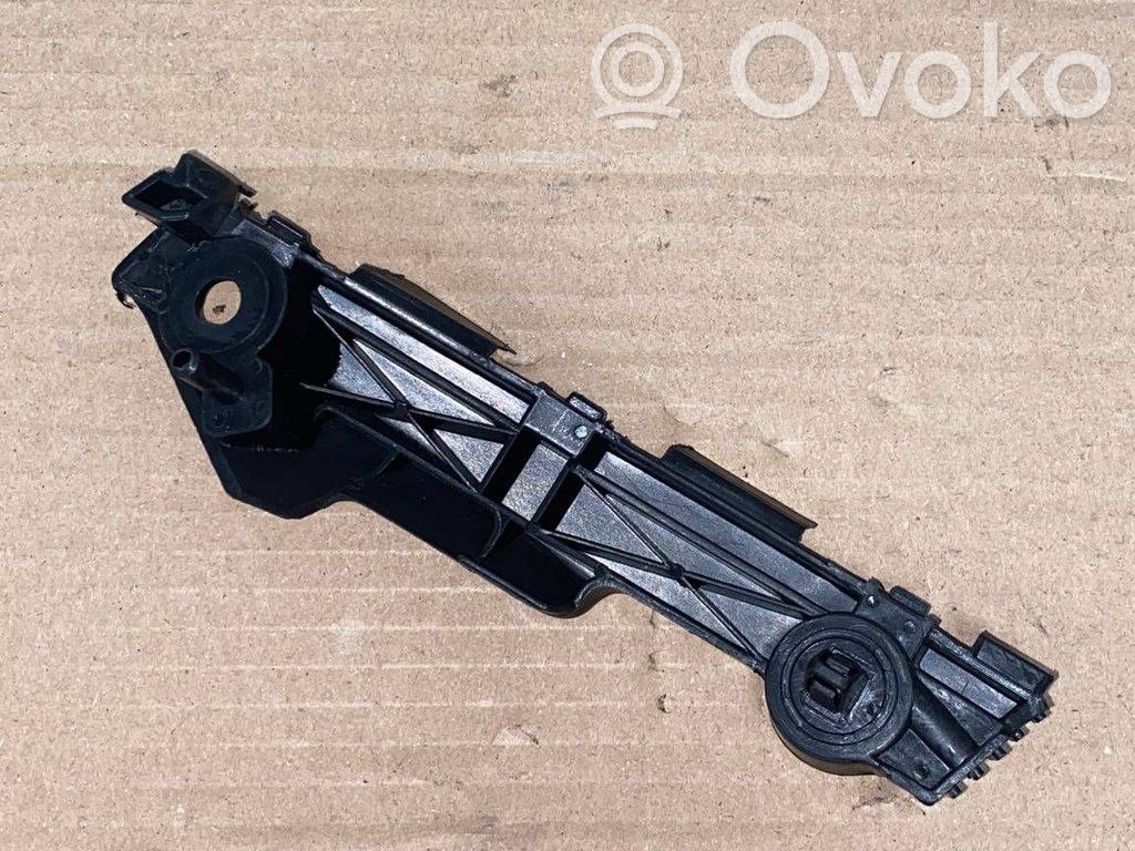 Front bumper mounting bracket   GS1D500U1G