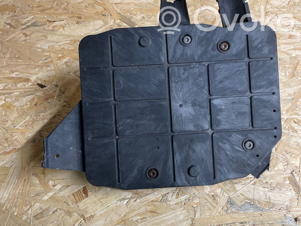 Volvo V50 Engine control unit box 