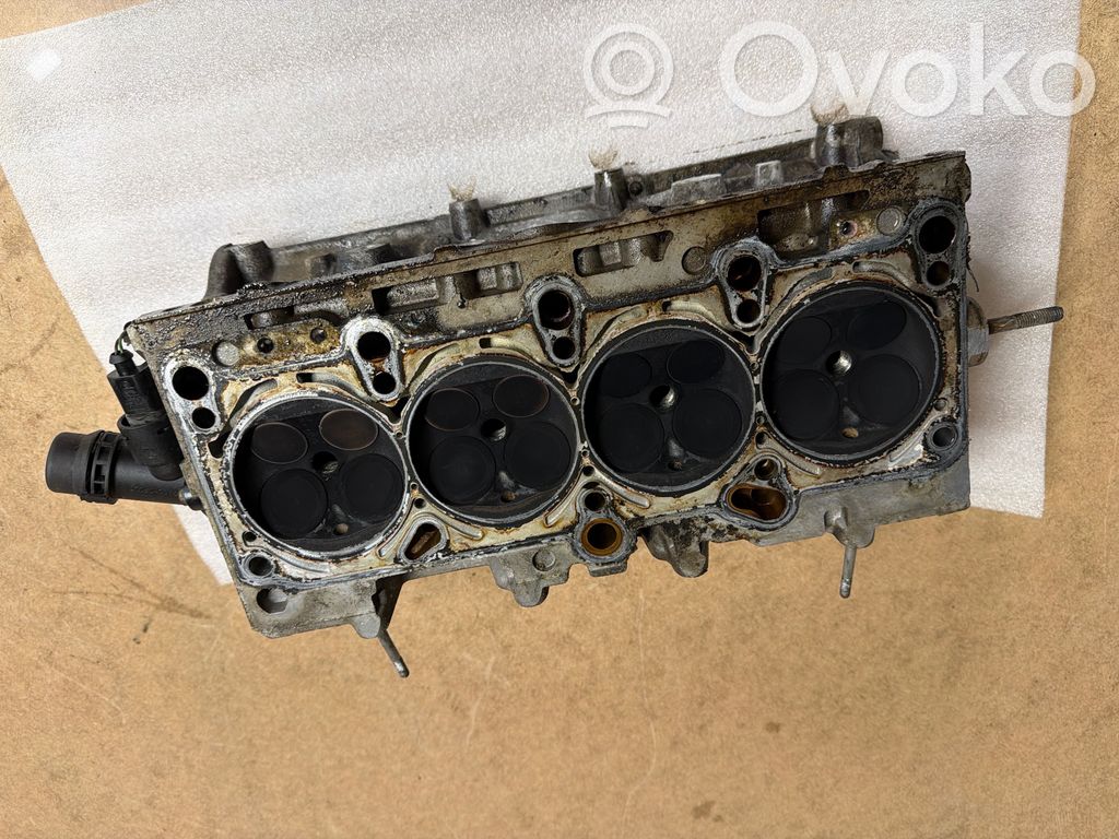 Volkswagen PASSAT B6 Engine head 