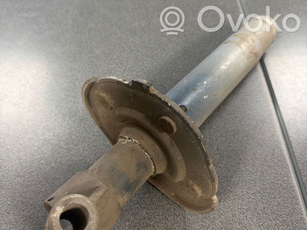 BMW 5 E39 Soporte de montaje del parachoques trasero 