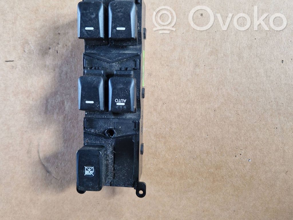 KIA Rio Electric window control switch 