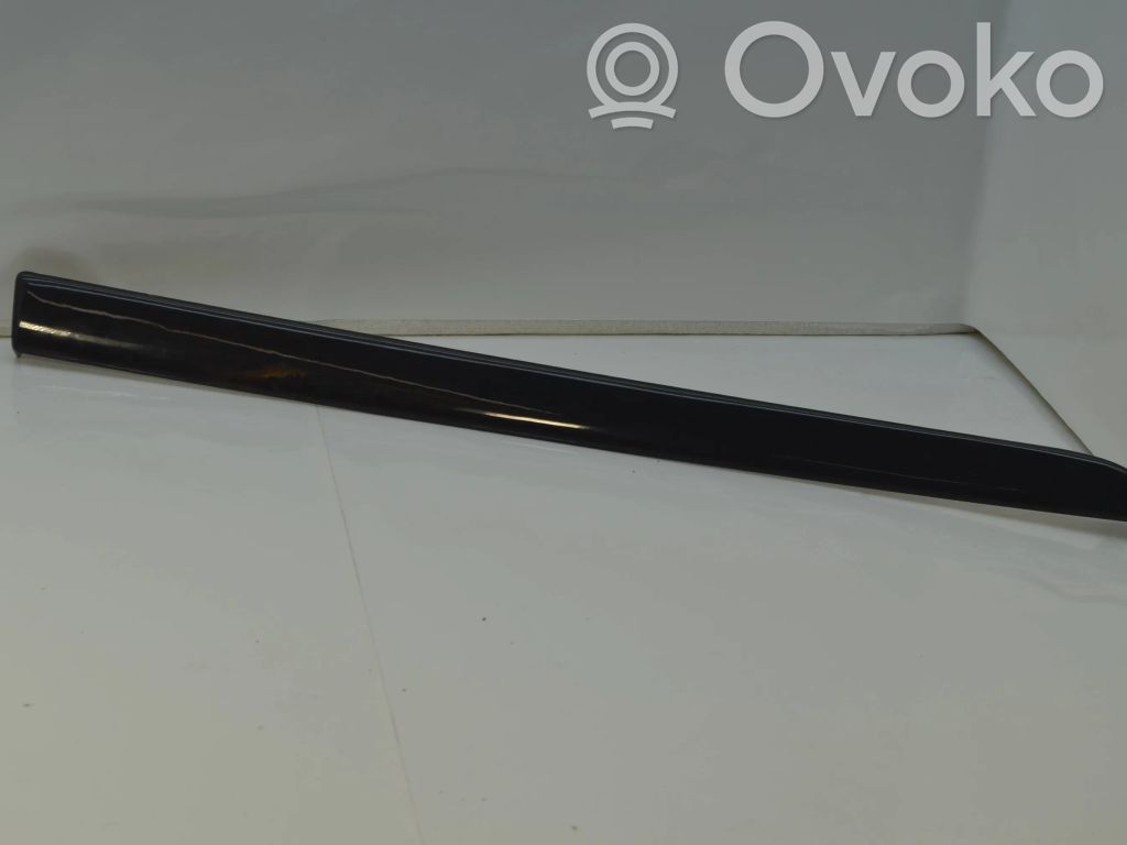 Audi A4 S4 B7 8E 8H Galinė apdailos juosta 
