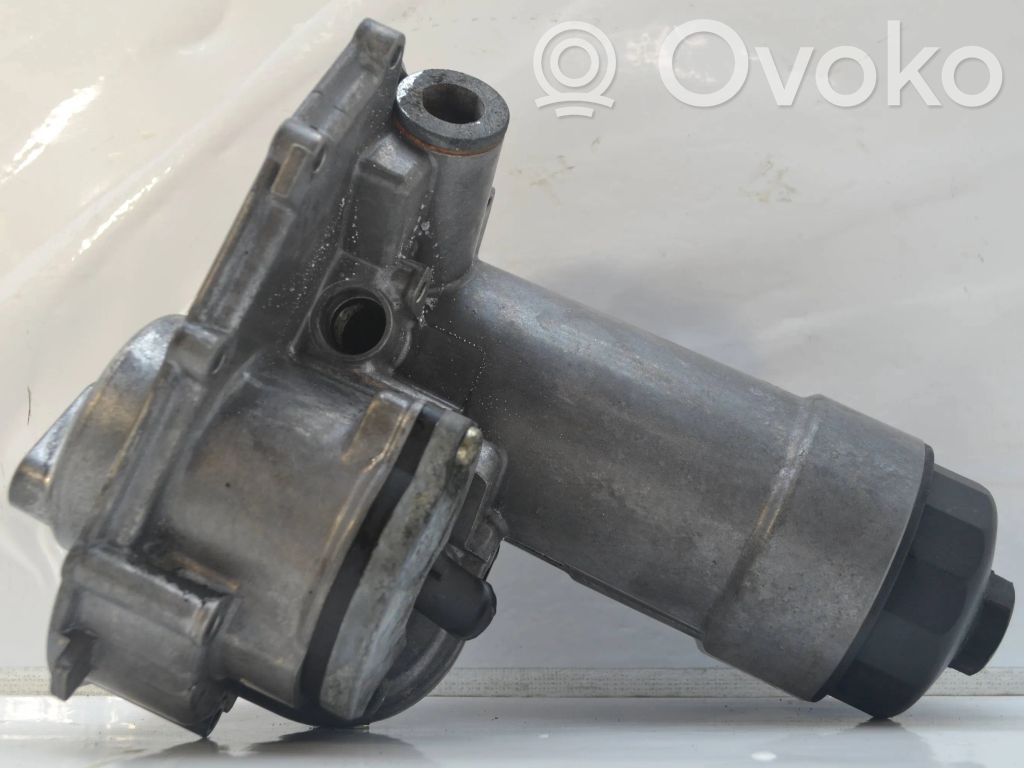 Audi A4 S4 B7 8E 8H Oil filter mounting bracket 