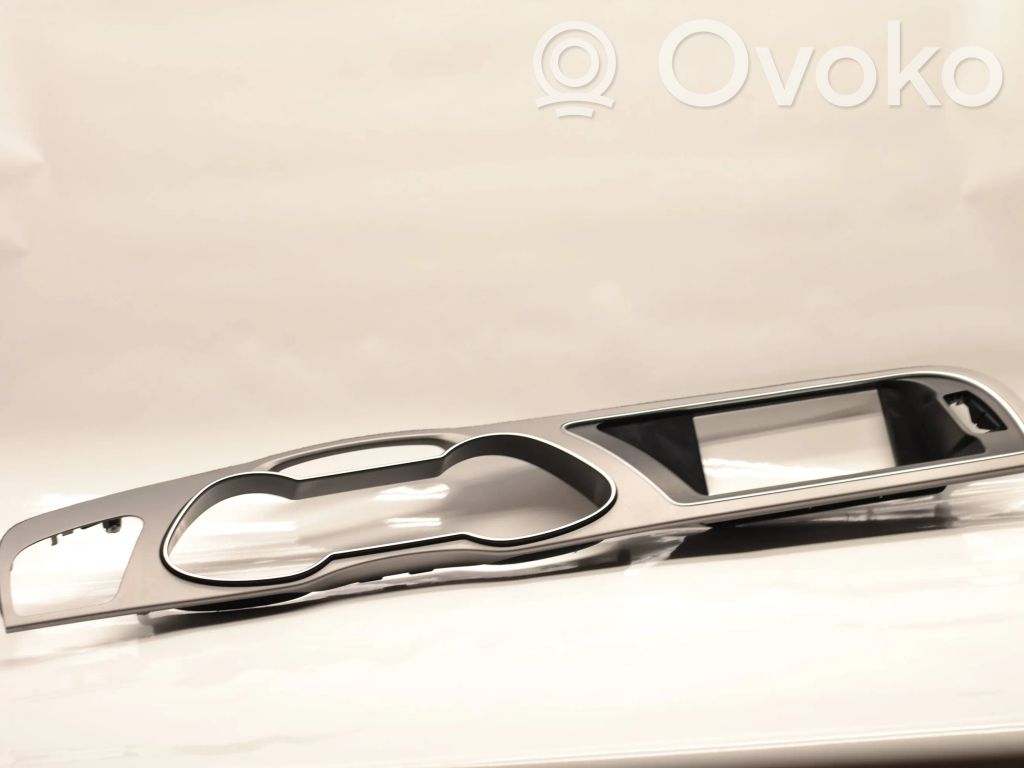 Audi A4 S4 B8 8K Paneelin lista 