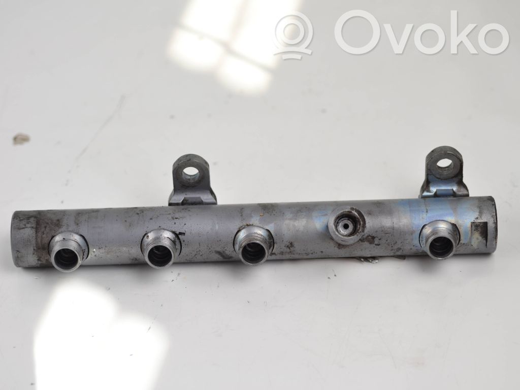 Audi A6 S6 C6 4F Polttoainepääputki 