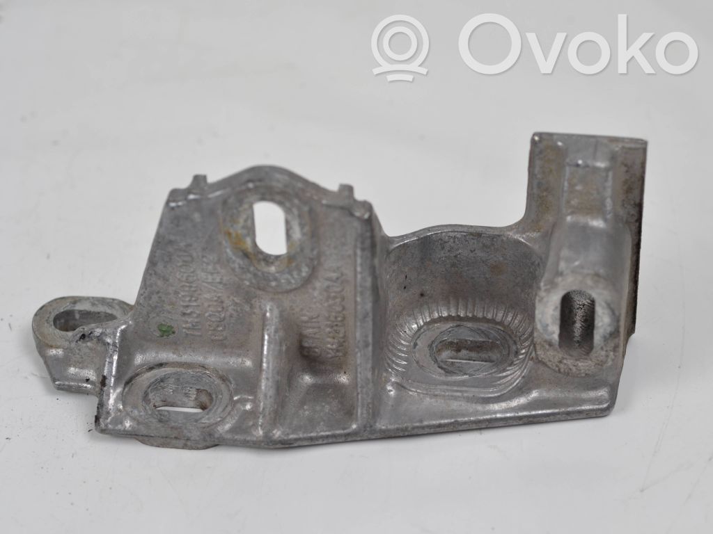 Engine mounting bracket   7M3199600A,C8Q0AE22