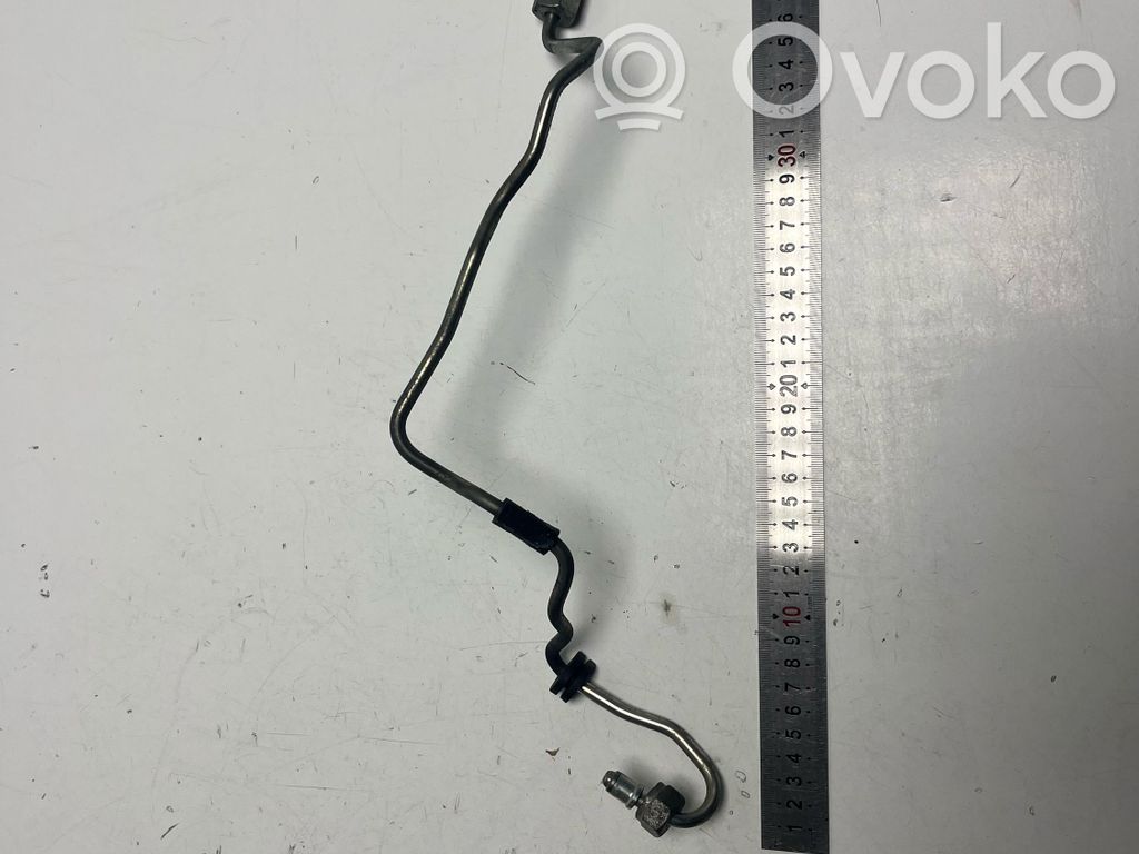 BMW 5 GT F07 Fuel line pipe 