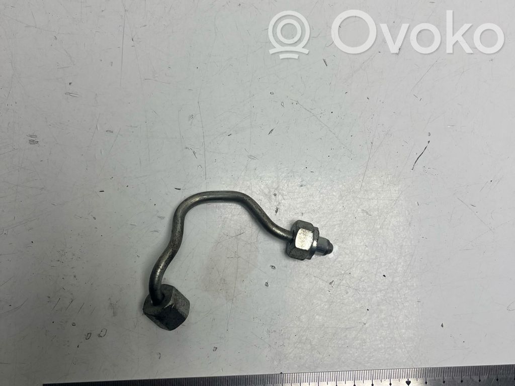BMW 5 GT F07 Fuel line pipe 