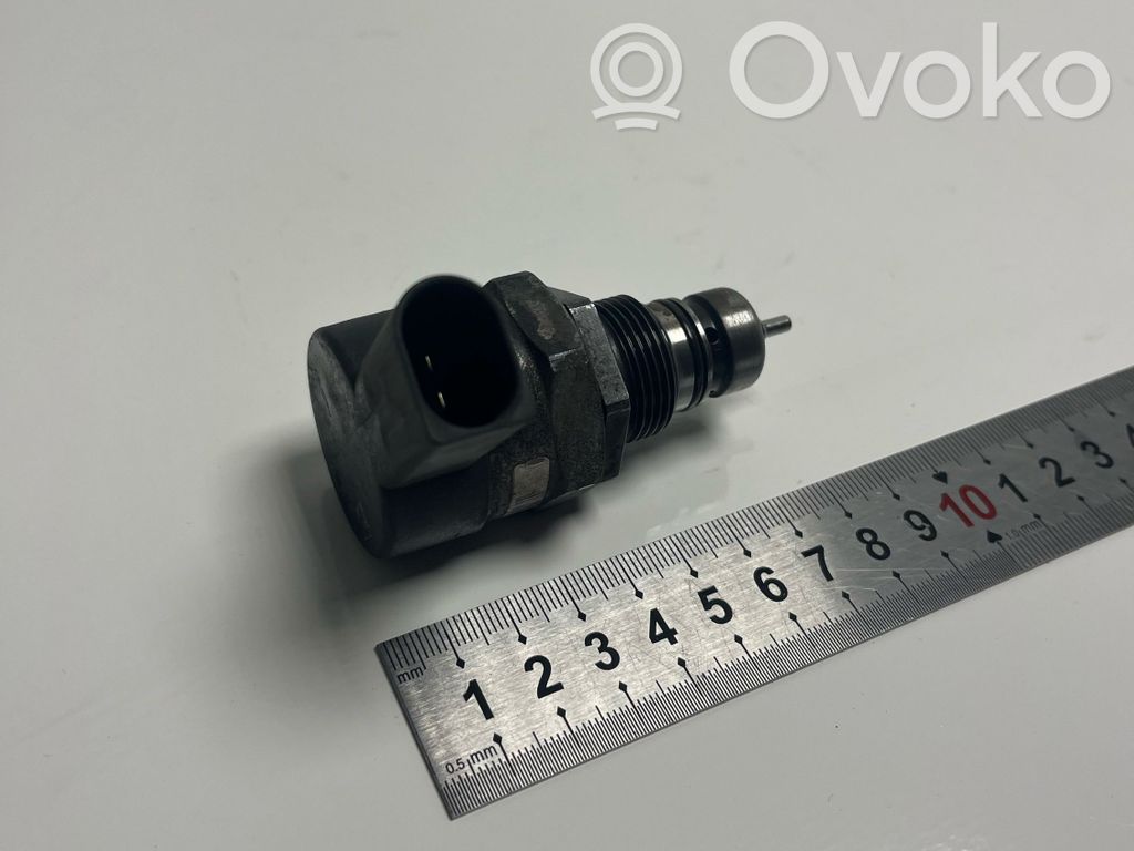 Audi A6 S6 C7 4G Listwa wtryskowa 