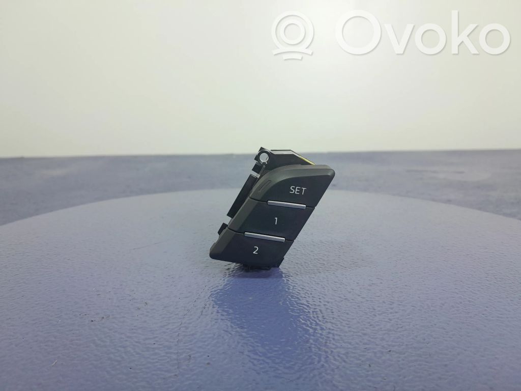 Audi Q7 4M Seat heating switch 