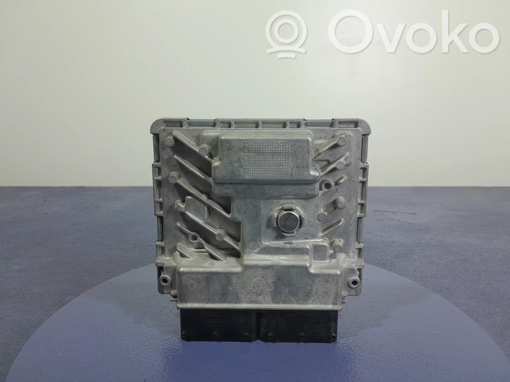 Volkswagen PASSAT B8 Engine control unit/module ECU 