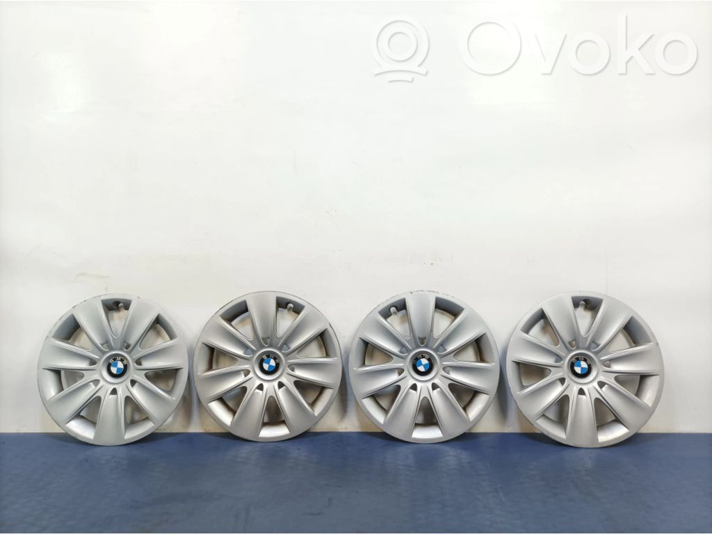 R17 wheel hub/cap/trim