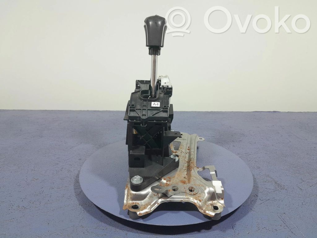 Toyota Camry VIII XV70 Asta della leva del cambio