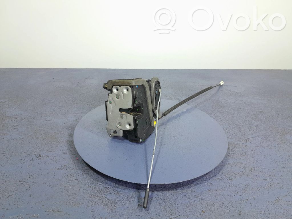 Opel Astra K Front door lock 