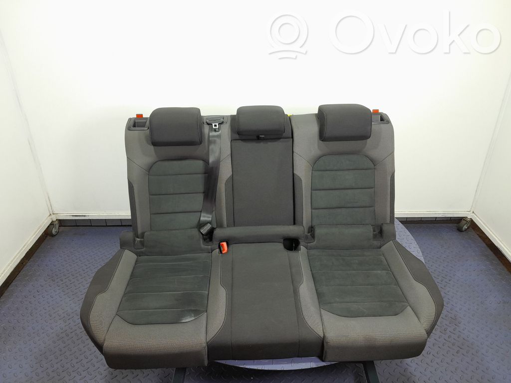 Volkswagen Golf Sportsvan Al doilea rând de scaune