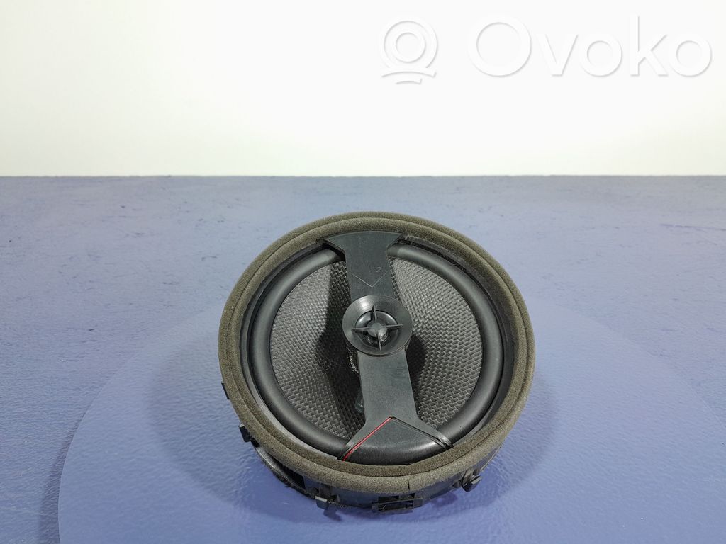Mitsubishi Outlander Subwoofer 