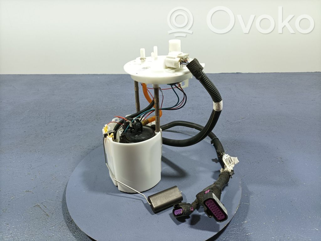 Opel Astra J Bomba interna de combustible 