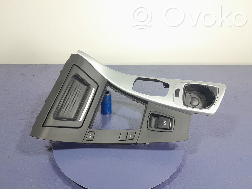 BMW 5 E60 E61 Altro elemento di rivestimento sottoporta/montante 