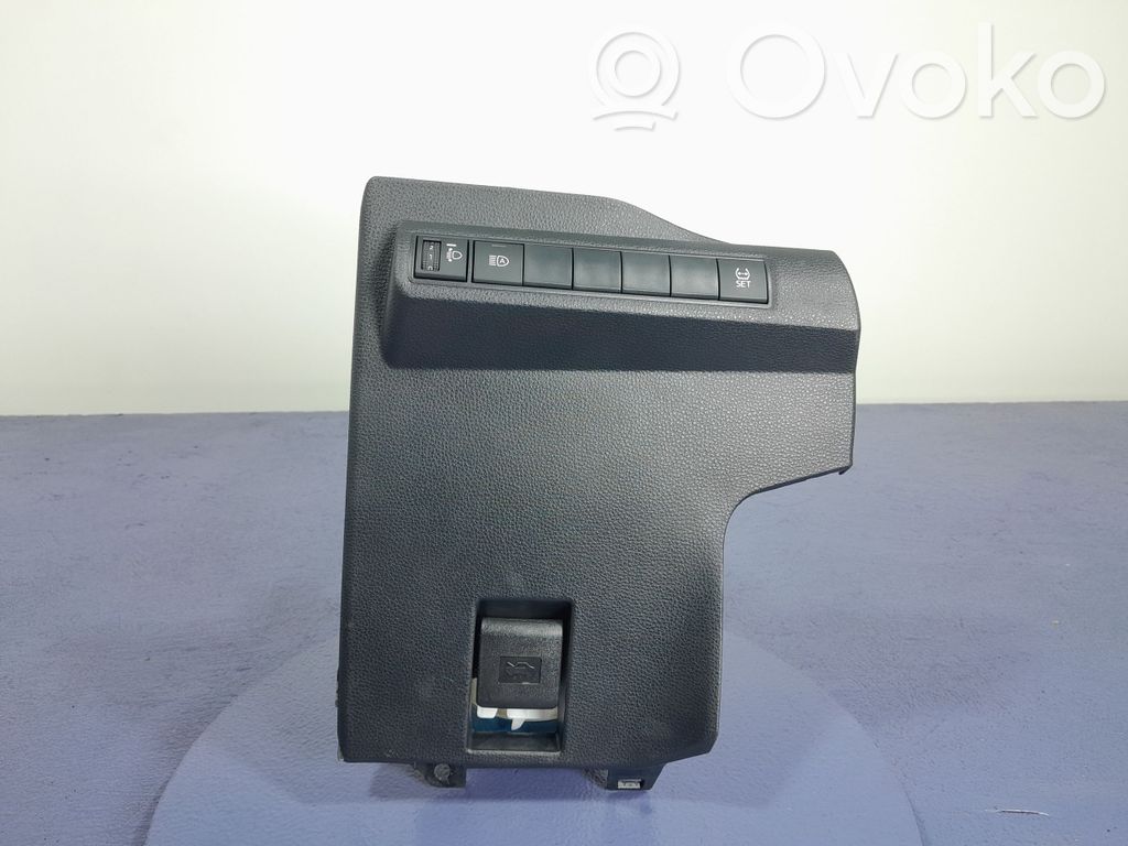 Toyota Corolla E10 Altro elemento di rivestimento sottoporta/montante 