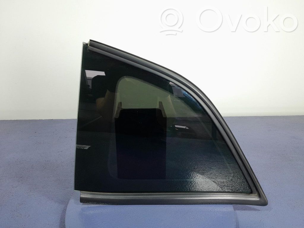 Dodge Challenger Rear side window 